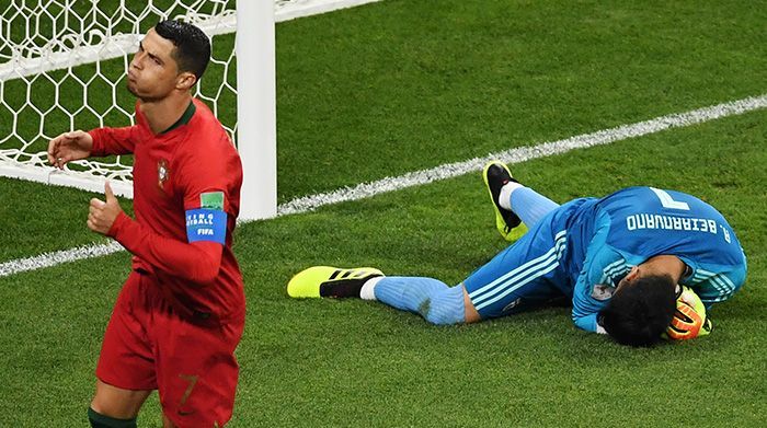 Iran ۱ v ۱ Portugal