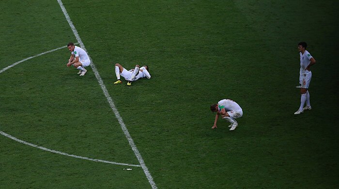 England ۱ v 2 France
