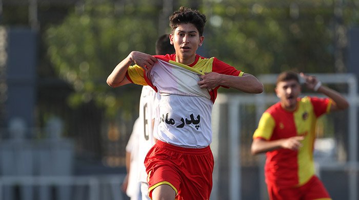 Doosti Mehr 4 v ۱ Kia Academy