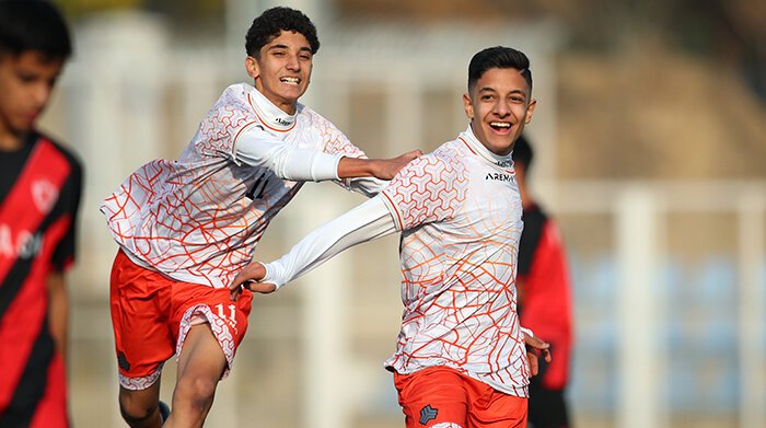 Kia Academy ۱ v 5 Saipa