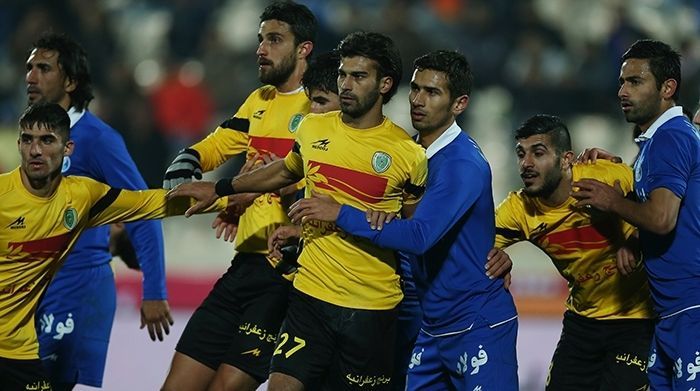 Esteghlal ۱ v ۰ Rah Ahan